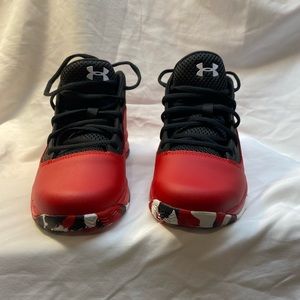 Kids' Under Armour Lockdown 5 Basketball Shoe.